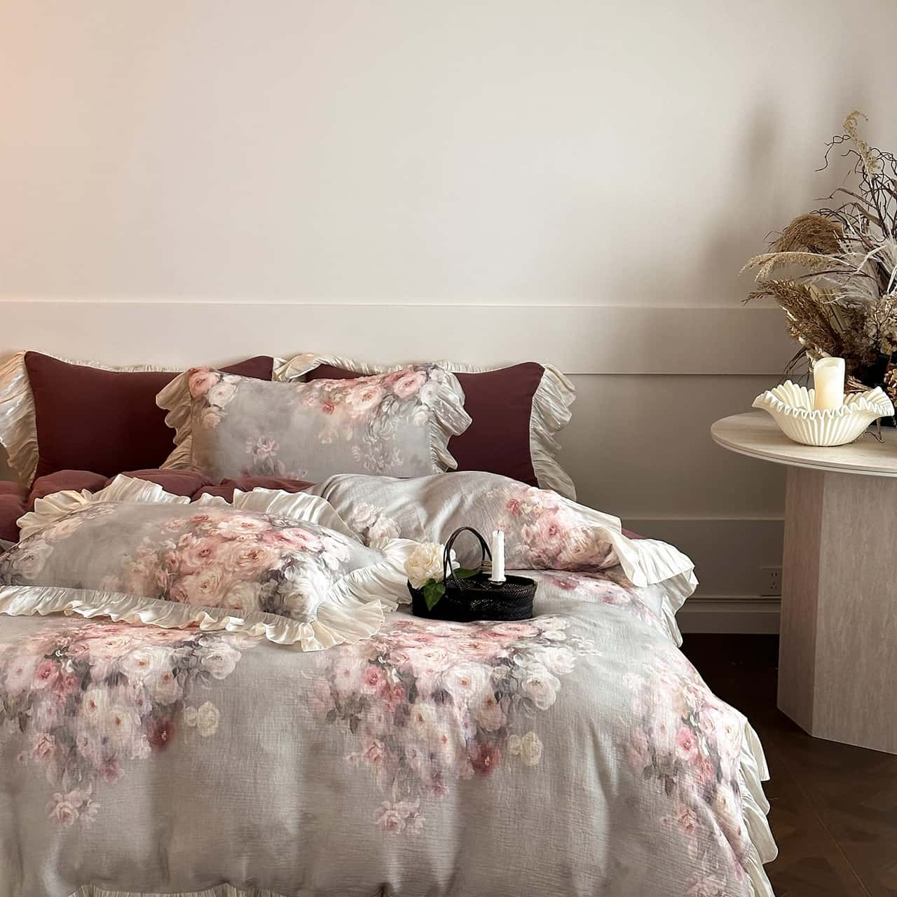 Texihome Vintage Floral Duvet Cover Set with Ruffled Edges - Main Image