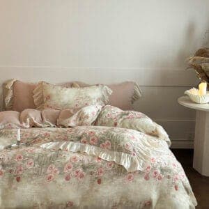 Texihome Duvet Cover Set with Vintage Rose Print - Main Image