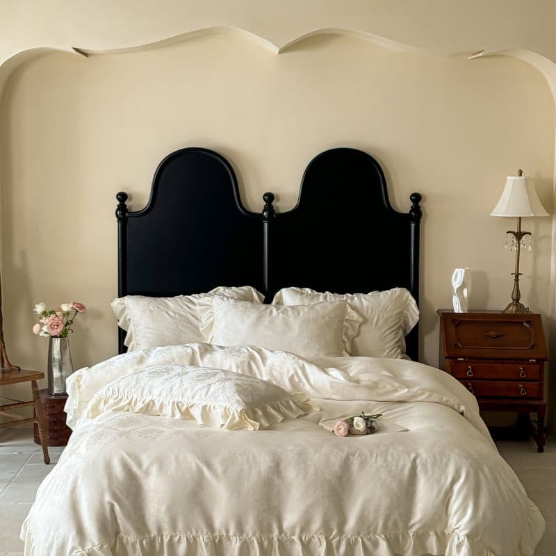 Tencel Jacquard Bedding Set with French Ruffles