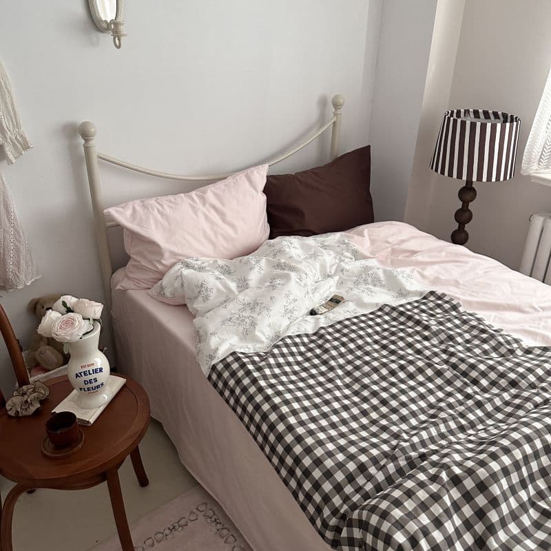 Vintage Floral Print Bedding Set