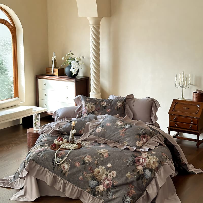 Vintage Floral Ruffled Duvet Cover Set
